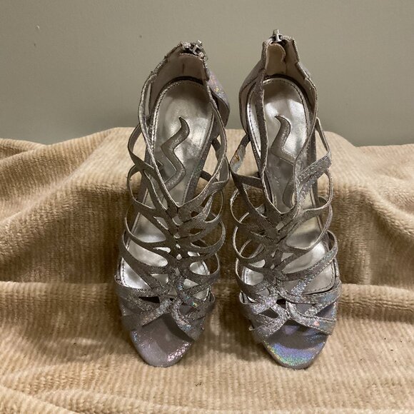 Nina Evening Formal 3.5 Heel - Size 6.5 Shoe - Picture 4 of 5